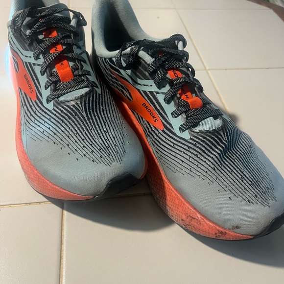 Brooks Hyperion Max men’s 9 running and walking shoes cushion and comfort - Picture 1 of 7